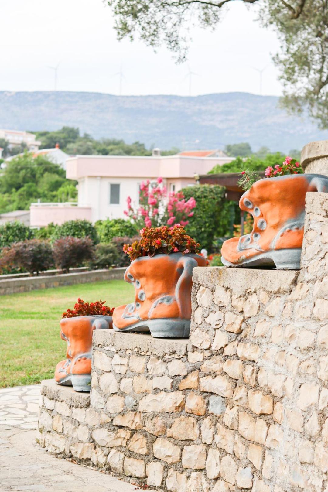 Hilja'S Oliven Garden Bungalows Ulcinj Exterior foto
