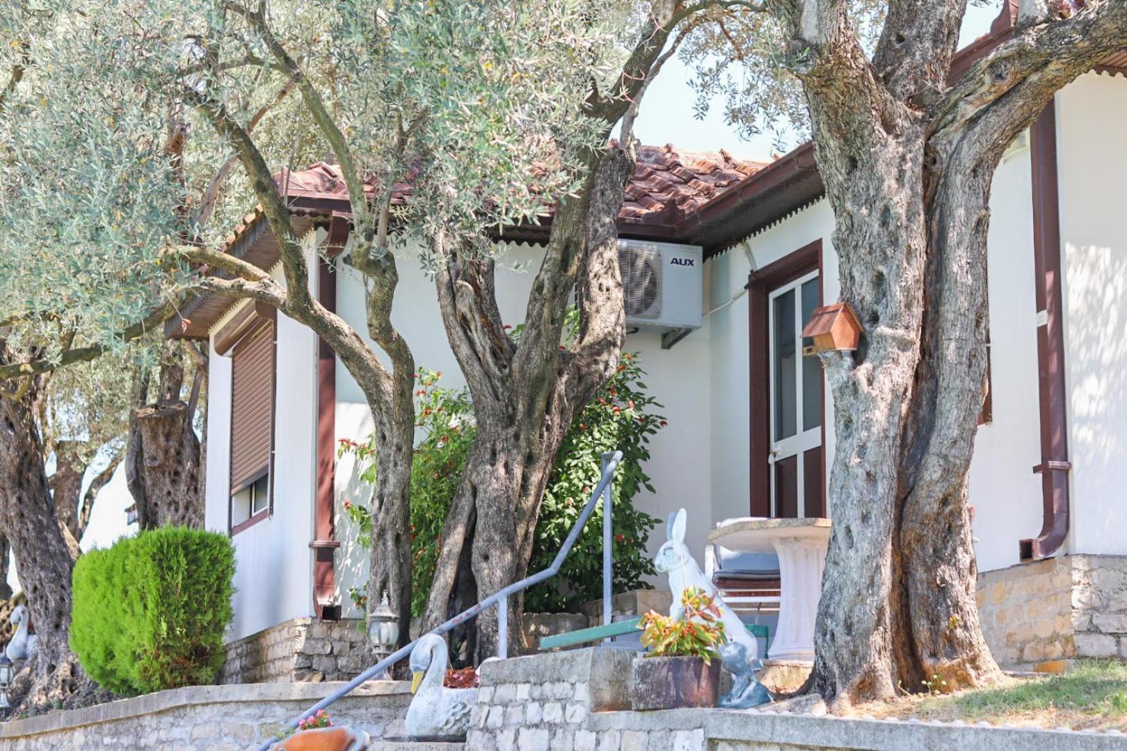 Hilja'S Oliven Garden Bungalows Ulcinj Exterior foto