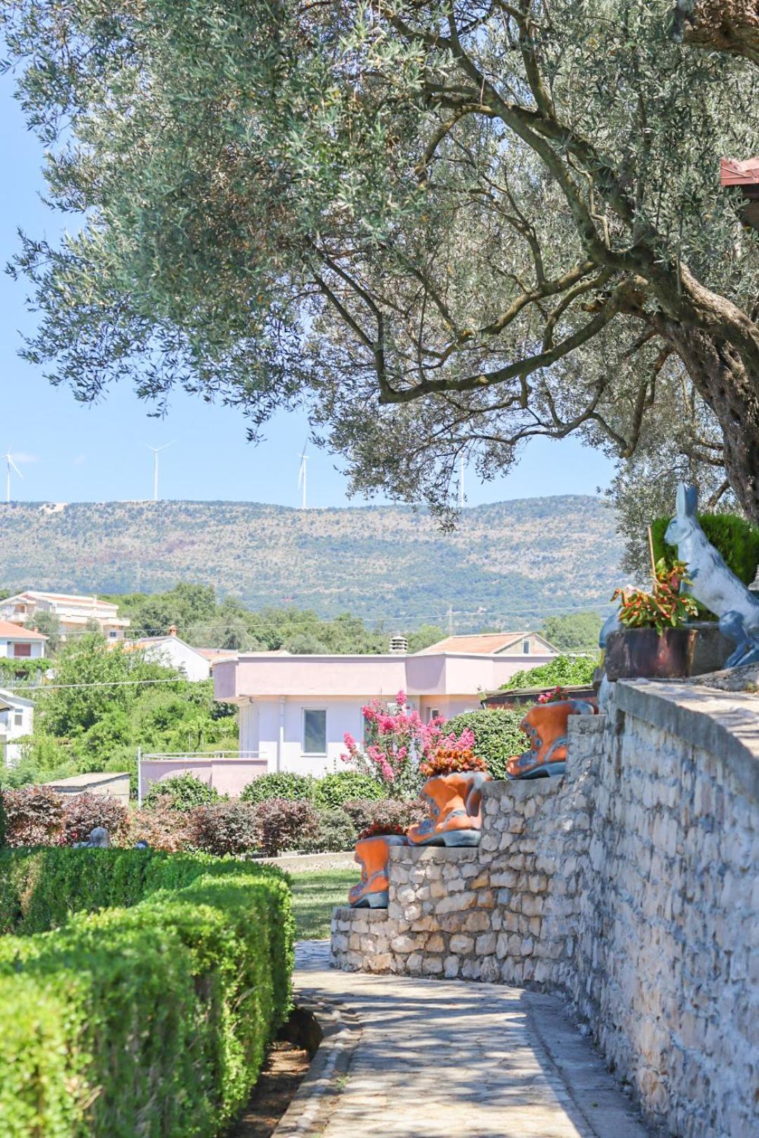 Hilja'S Oliven Garden Bungalows Ulcinj Exterior foto